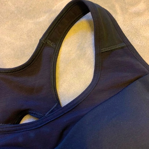 Comes without tags!! - Picture 2 of 3